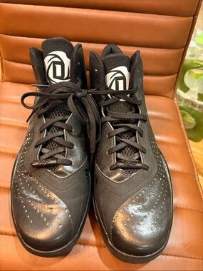 Men's Black Adidas Derrick Rose Basketball Shoes